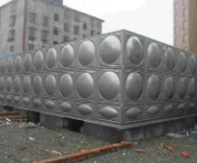 如何确保来凤不锈钢水箱的稳固和密封性能