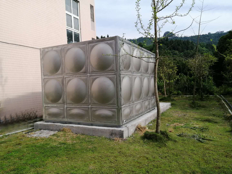 来凤不锈钢保温水箱：结构、优势及应用详解